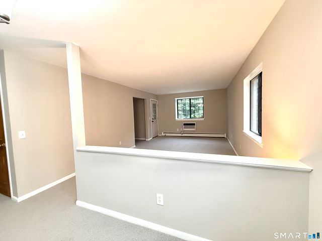 112 Foxwood Close, Milford, CT 06460