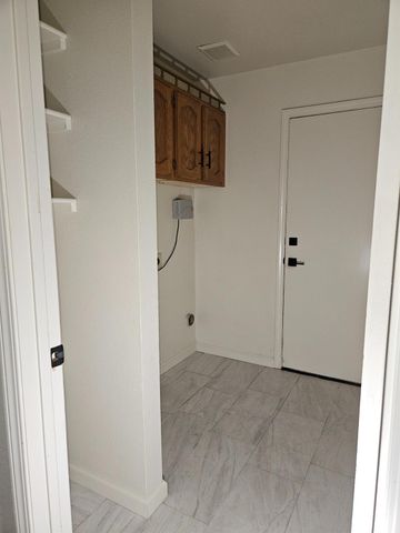 860 Mcarthur Avenue, Clovis, CA 93611