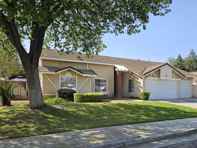 860 Mcarthur Avenue, Clovis, CA 93611