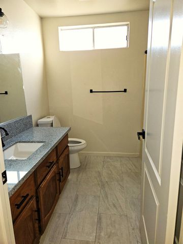 860 Mcarthur Avenue, Clovis, CA 93611