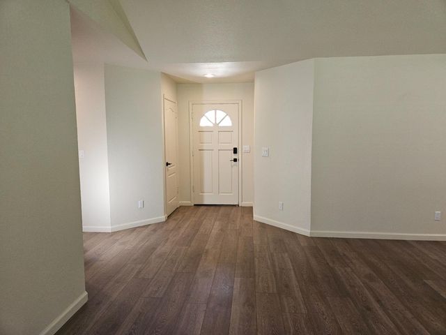 860 Mcarthur Avenue, Clovis, CA 93611