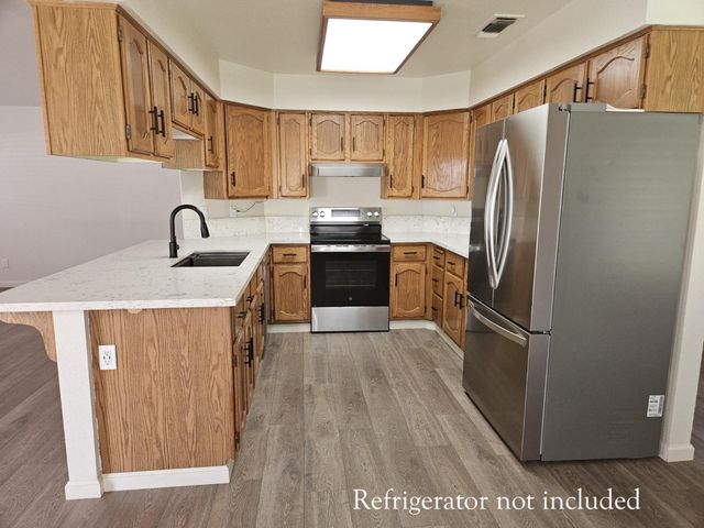 860 Mcarthur Avenue, Clovis, CA 93611