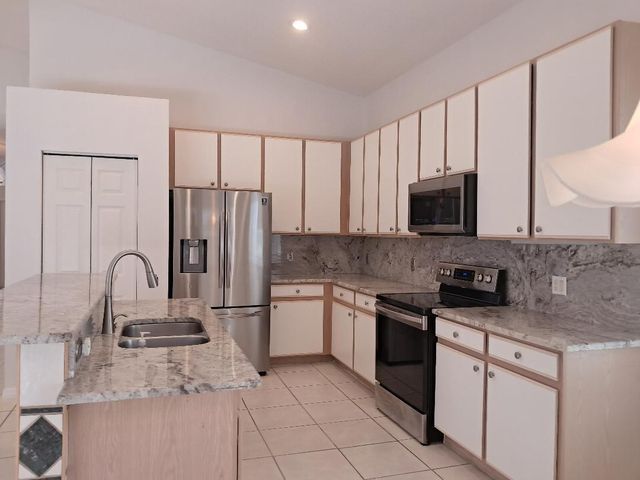 7260 SE Magellan Lane, Stuart, FL 34997