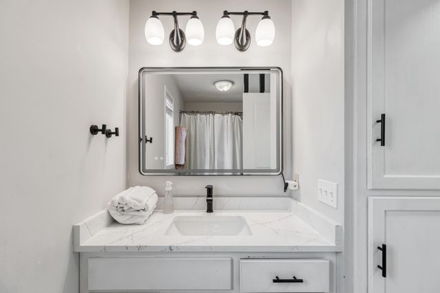 538 Devonshire Drive, Young America, MN 55397