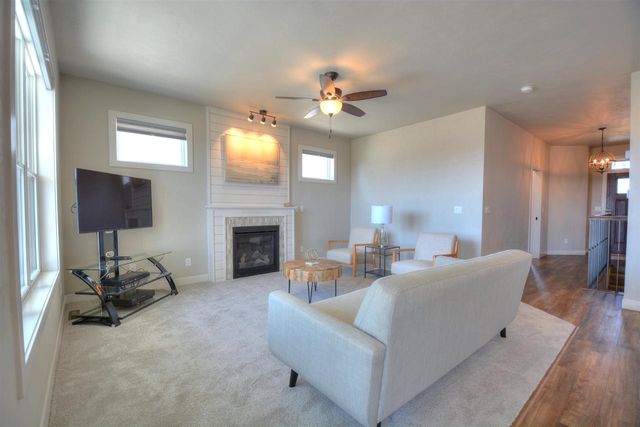4499 W TRASINO WAY, Appleton, WI 54913