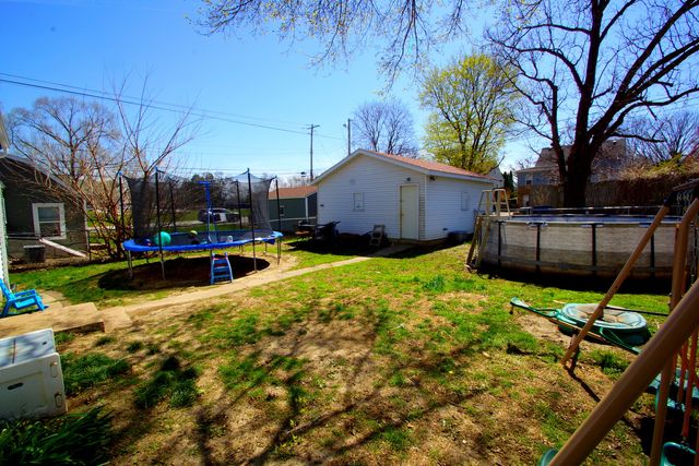 1307 W 36th Street, Davenport, IA 52806