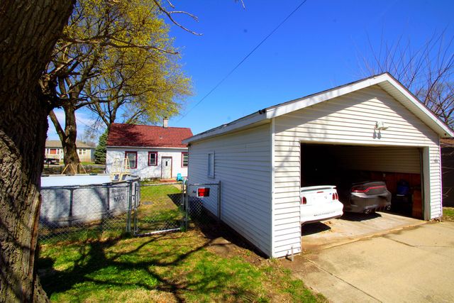 1307 W 36th Street, Davenport, IA 52806