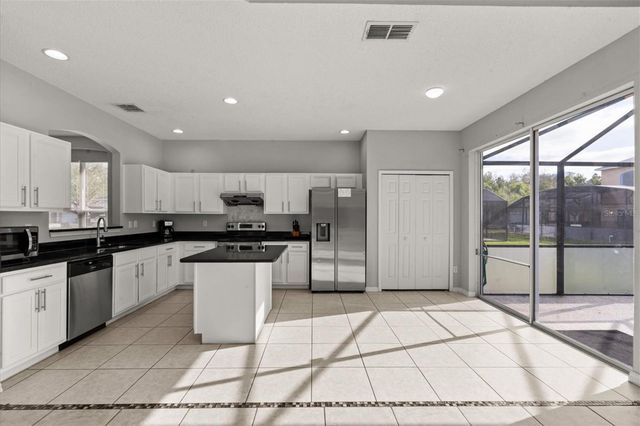 158 BAREFOOT BEACH WAY, Kissimmee, FL 34746