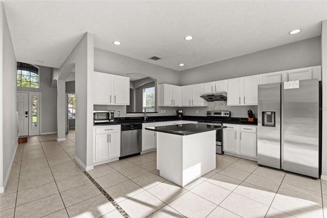 158 BAREFOOT BEACH WAY, Kissimmee, FL 34746