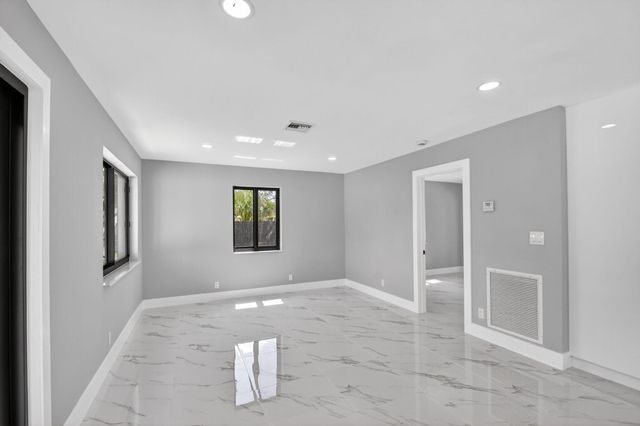 3192 Riddle Road, West Palm Beach, FL 33406