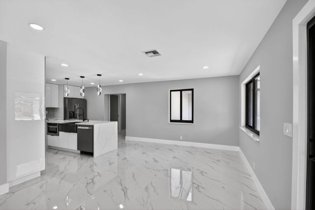 3192 Riddle Road, West Palm Beach, FL 33406