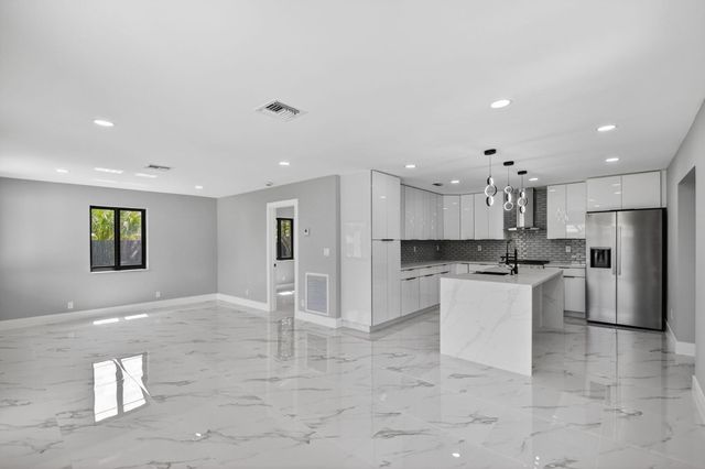 3192 Riddle Road, West Palm Beach, FL 33406