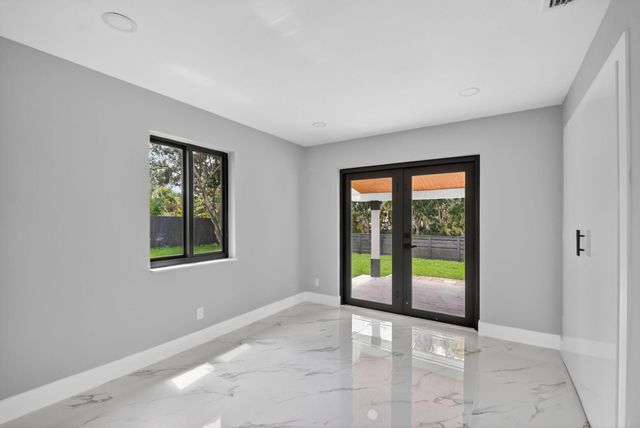 3192 Riddle Road, West Palm Beach, FL 33406