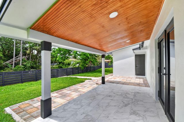 3192 Riddle Road, West Palm Beach, FL 33406