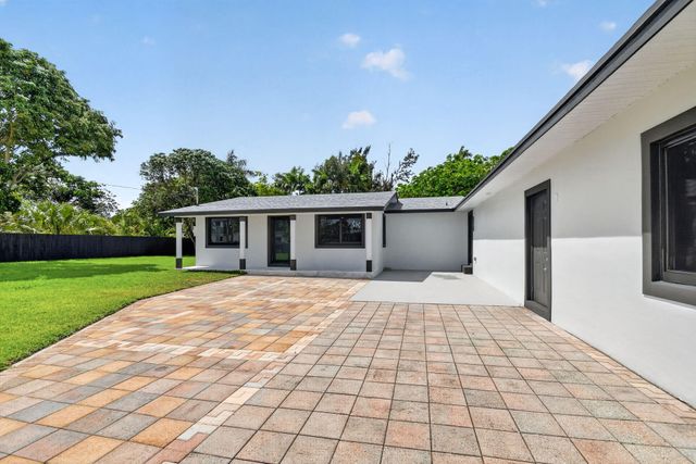 3192 Riddle Road, West Palm Beach, FL 33406