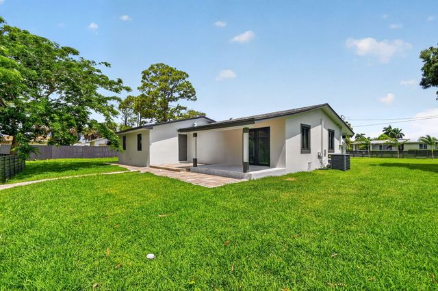 3192 Riddle Road, West Palm Beach, FL 33406