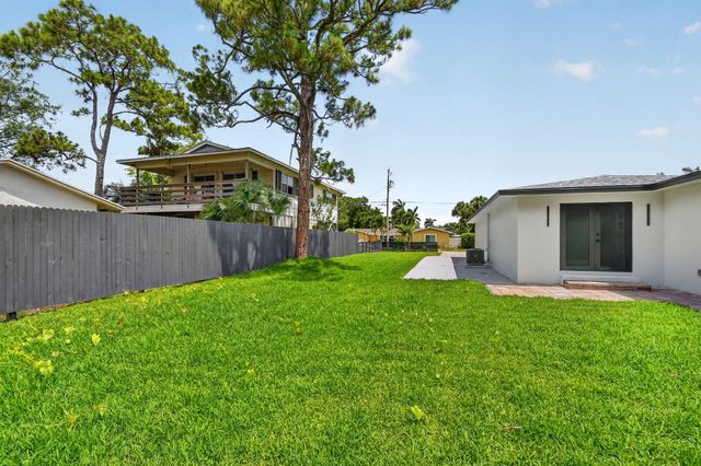 3192 Riddle Road, West Palm Beach, FL 33406