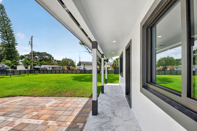 3192 Riddle Road, West Palm Beach, FL 33406