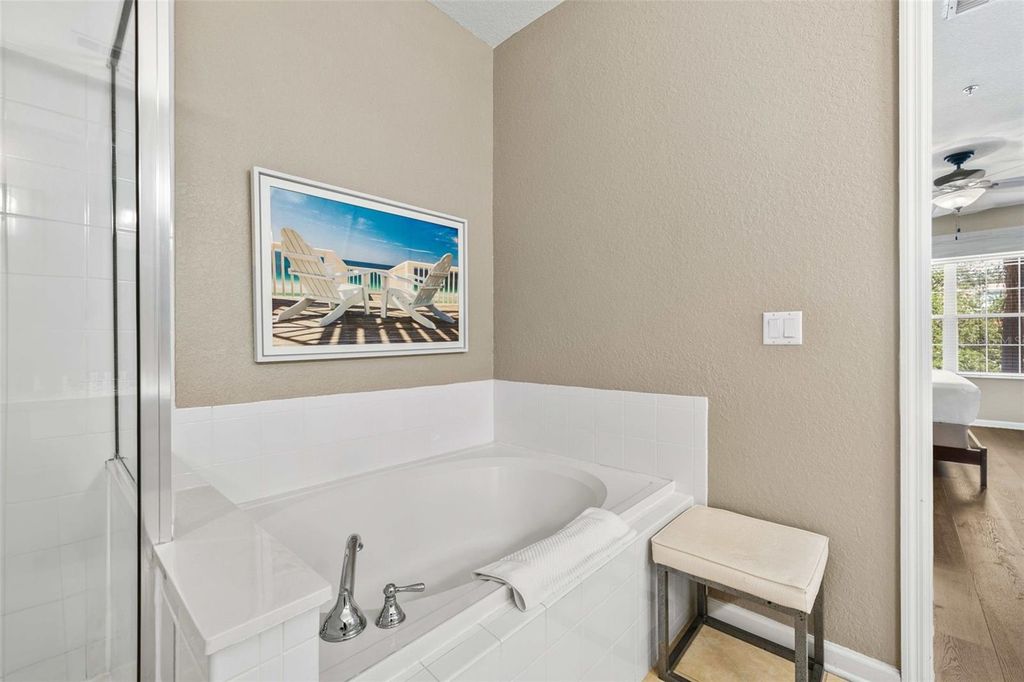 Image 25 of property listing at 5037 SHOREWAY LOOP 202, Orlando, FL 32819