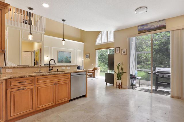 6702 NW 80th Manor, Parkland, FL 33067