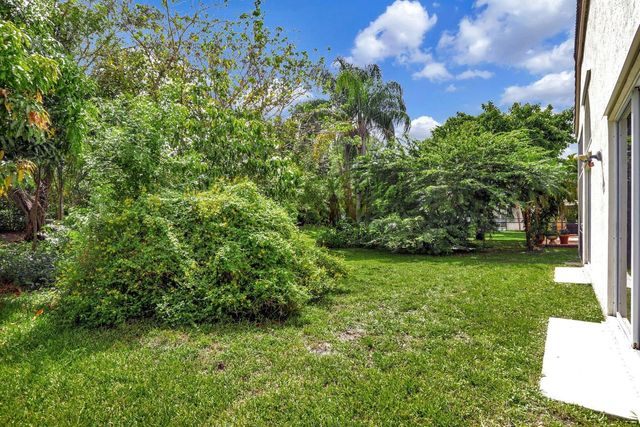 6702 NW 80th Manor, Parkland, FL 33067