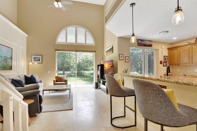 6702 NW 80th Manor, Parkland, FL 33067
