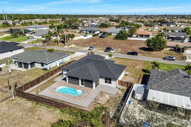 2200 NE 9th AVE, Cape Coral, FL 33909