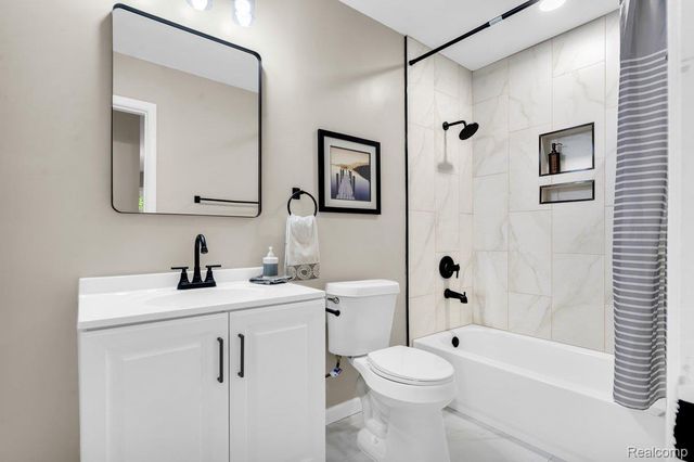 19039 Elsmere Avenue, Eastpointe, MI 48021