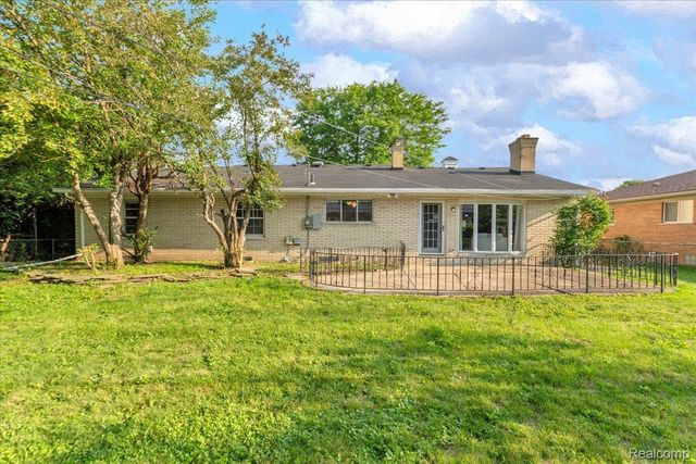 19039 Elsmere Avenue, Eastpointe, MI 48021