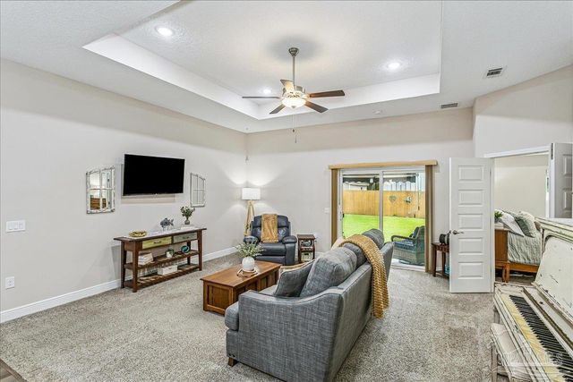 1911 Ladybird Ln, Gulf Breeze, FL 32563