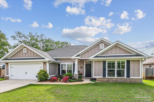 1911 Ladybird Ln, Gulf Breeze, FL 32563