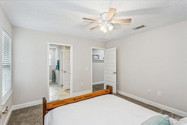 1911 Ladybird Ln, Gulf Breeze, FL 32563