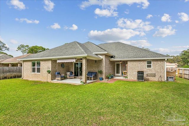 1911 Ladybird Ln, Gulf Breeze, FL 32563