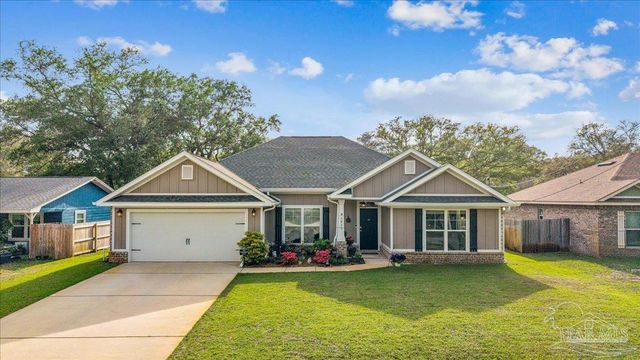 1911 Ladybird Ln, Gulf Breeze, FL 32563
