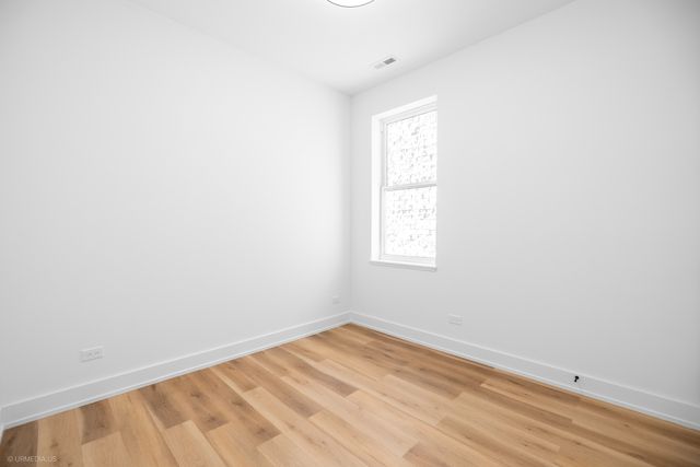 2113 N Kenmore Avenue 2, Chicago, IL 60614