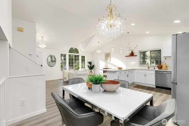 6922 128th Pl SE, Bellevue, WA 98006