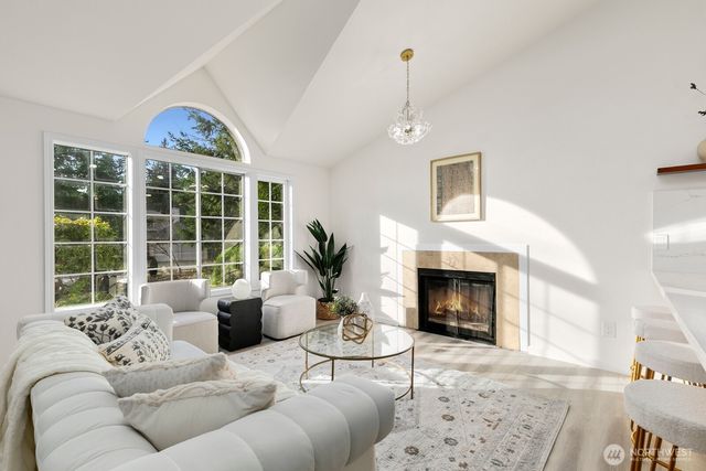 6922 128th Pl SE, Bellevue, WA 98006