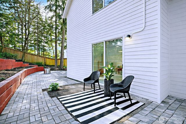 6922 128th Pl SE, Bellevue, WA 98006