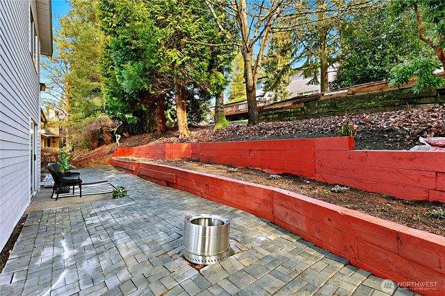 6922 128th Pl SE, Bellevue, WA 98006