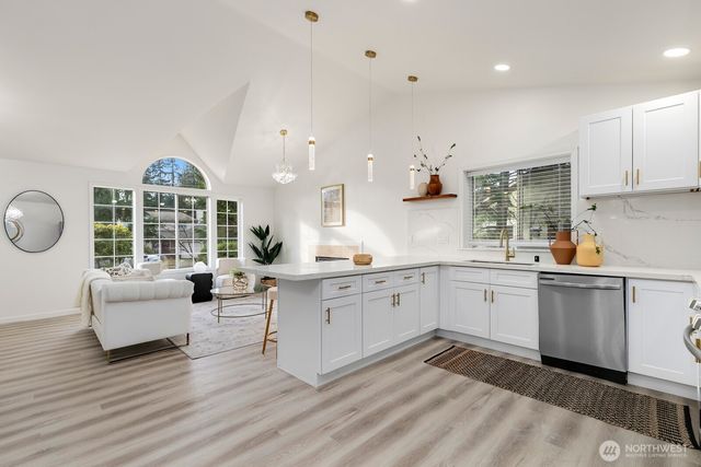 6922 128th Pl SE, Bellevue, WA 98006