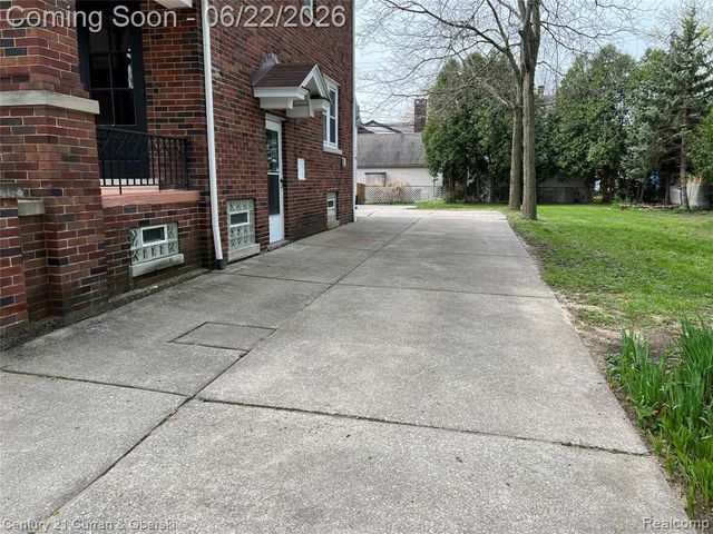 21507 Edna Street, Dearborn, MI 48124