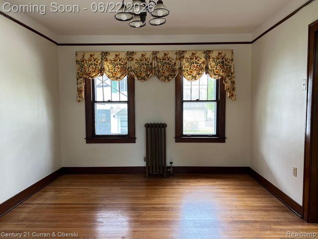 21507 Edna Street, Dearborn, MI 48124