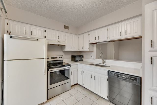 333 Melrose Drive 3B, Richardson, TX 75080