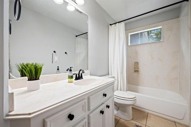 402 Eastwood Drive, Woodbranch, TX 77357