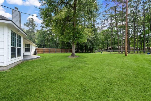 402 Eastwood Drive, Woodbranch, TX 77357