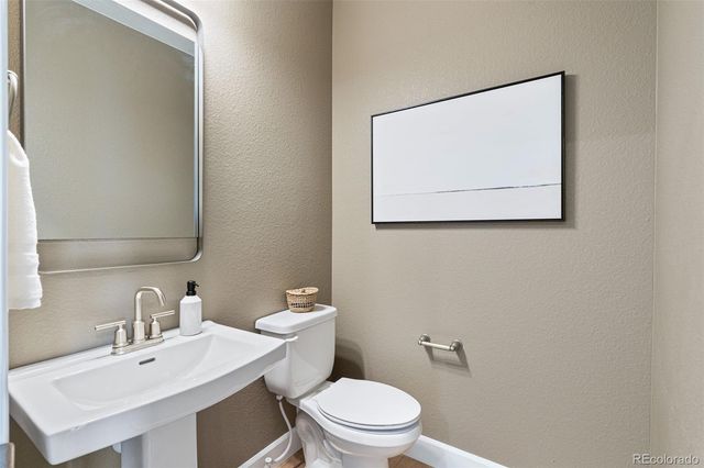 17018 W 92nd Place, Arvada, CO 80007