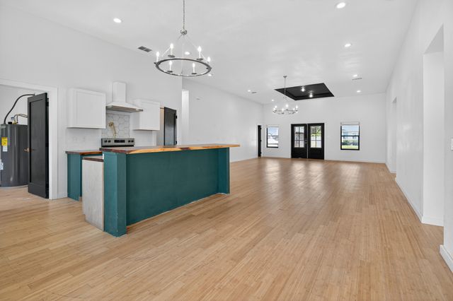 115 Ridgewood Avenue, Mary Esther, FL 32569