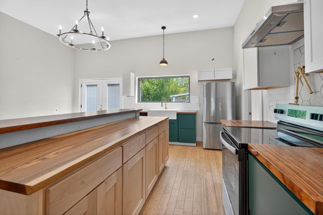 115 Ridgewood Avenue, Mary Esther, FL 32569