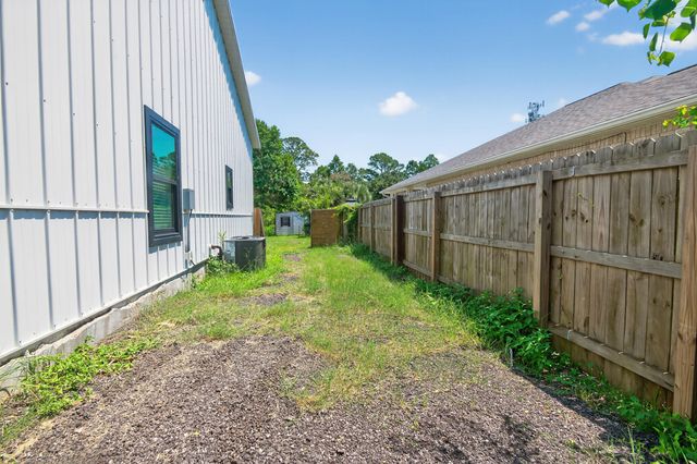 115 Ridgewood Avenue, Mary Esther, FL 32569