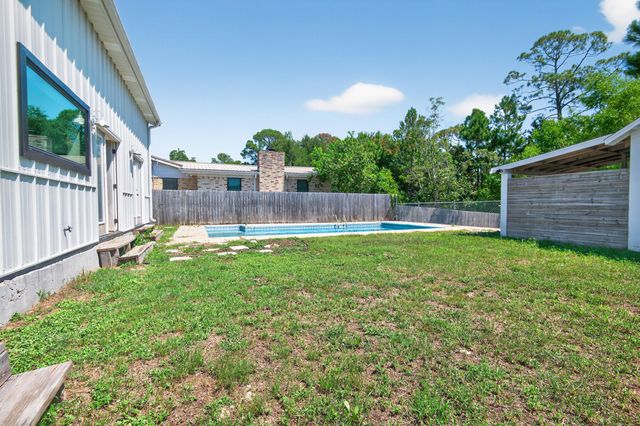 115 Ridgewood Avenue, Mary Esther, FL 32569